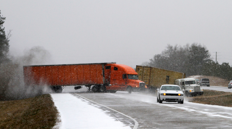 Illustration for article titled The Most Righteous Picture Of The Southern Winter Traffic Mess